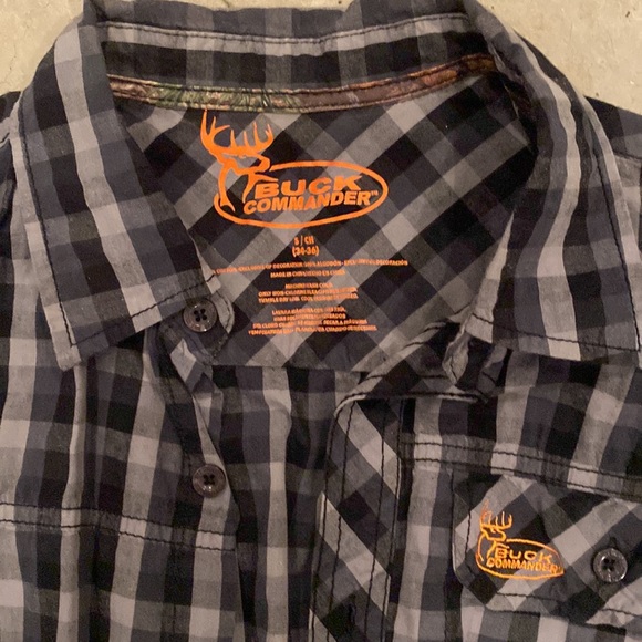 Buck Commander button down - Picture 2 of 2